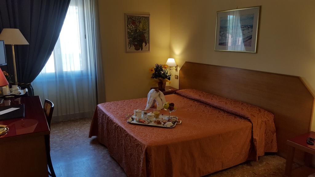 Nuovo Albergo キエーティ エクステリア 写真